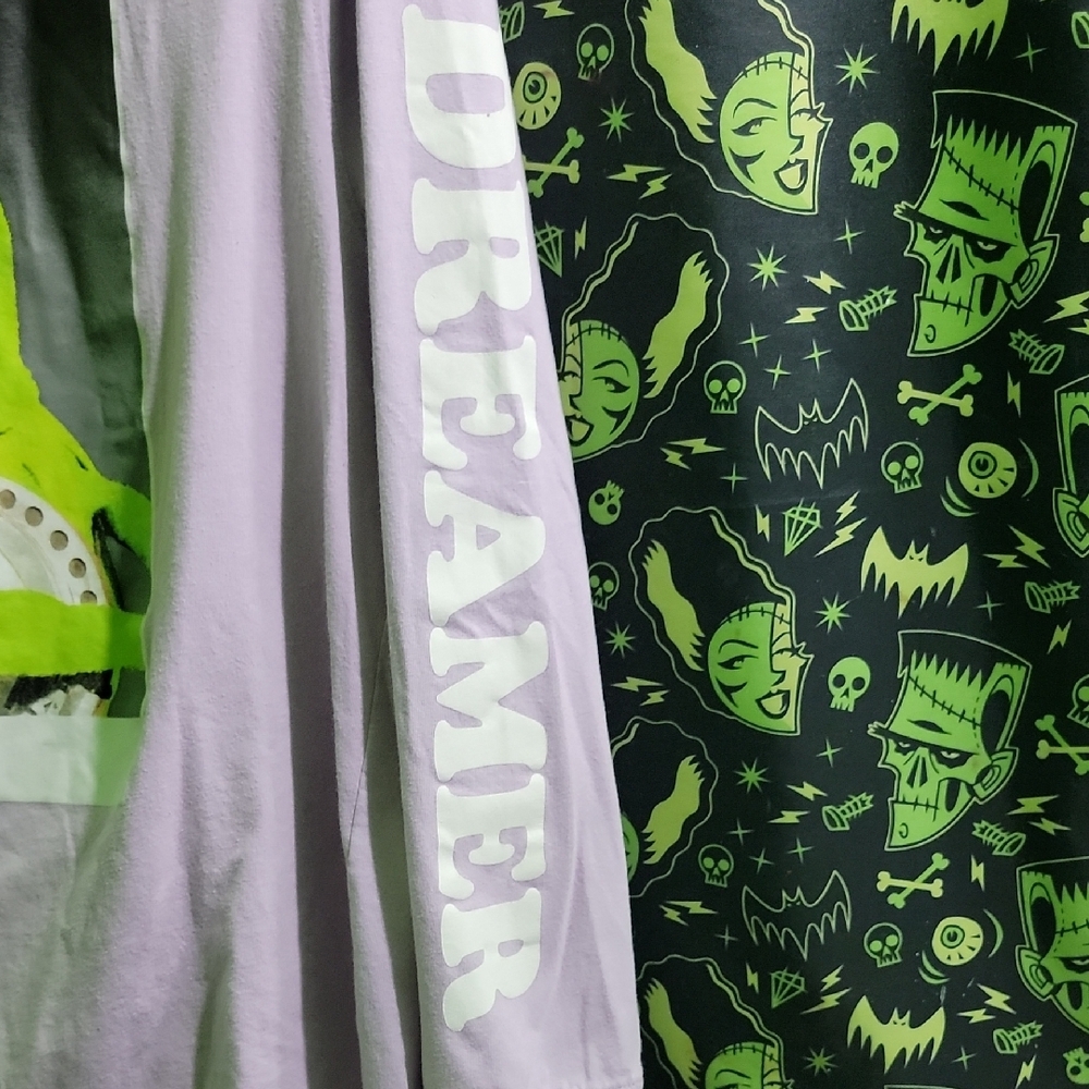 Disney The Muppets Kermit Dreamer Long Sleeve Lavendar Shirt - Picture 3 of 5